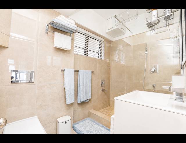 2 BEDROOM APARTMENT FOR SALE IN ESSENWOOD
